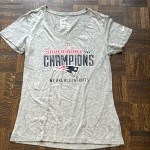 NWOT Nike NFL Patriots Super Bowl XLIX (49) Champions T-Shirt L slim fit